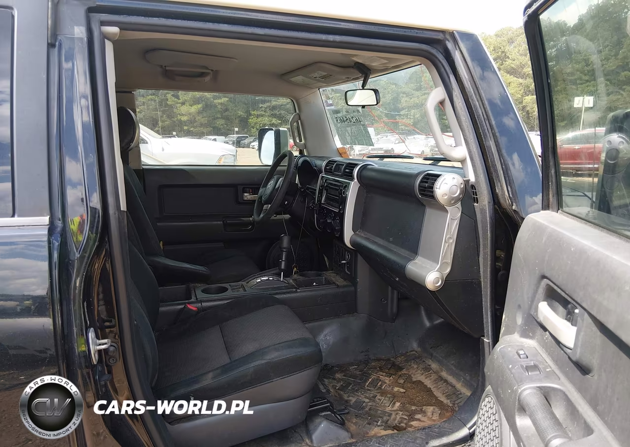2008 Toyota Fj Cruiser VIN:JTEZU11F28K006673 - 5