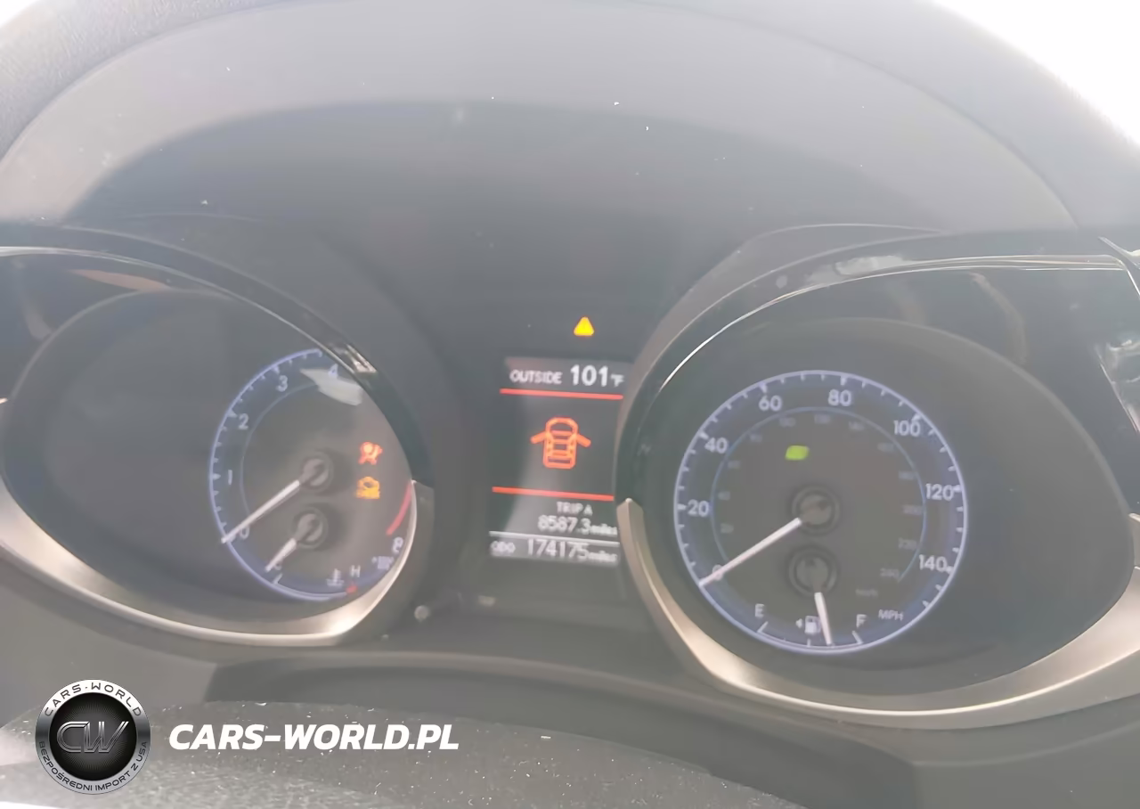 2015 Toyota Corolla S Plus VIN:5YFBURHE8FP361251 - 14
