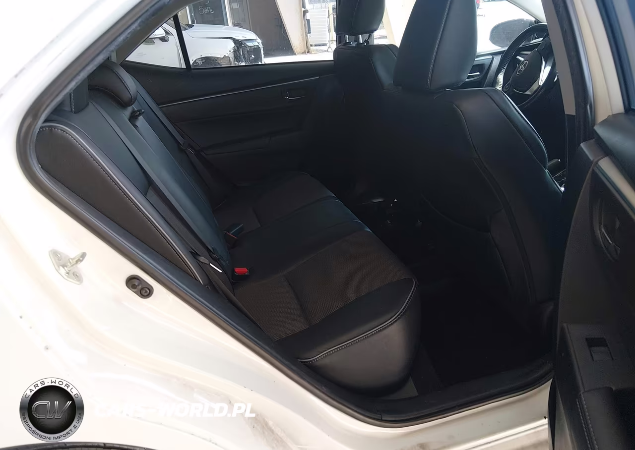2015 Toyota Corolla S Plus VIN:5YFBURHE8FP361251 - 8