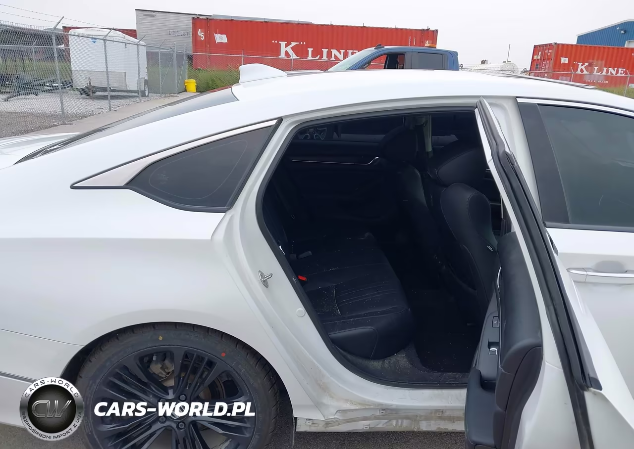 2018 Honda Accord Touring 2.0T VIN:1HGCV2F92JA028296 - 8