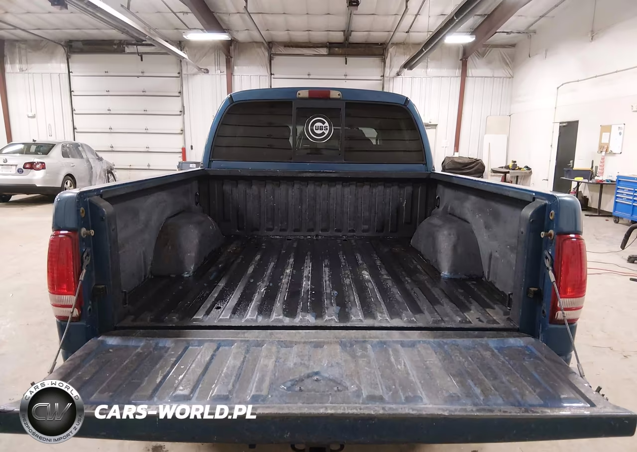 2002 Dodge Dakota Sport VIN:1B7HG38Z32S663315 - 17