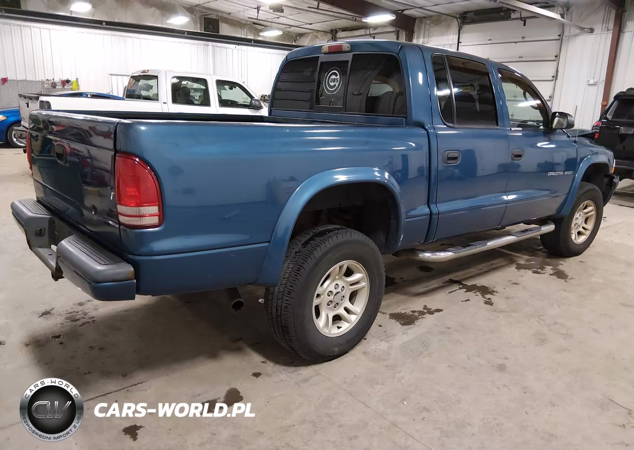 2002 Dodge Dakota Sport VIN:1B7HG38Z32S663315 - 4