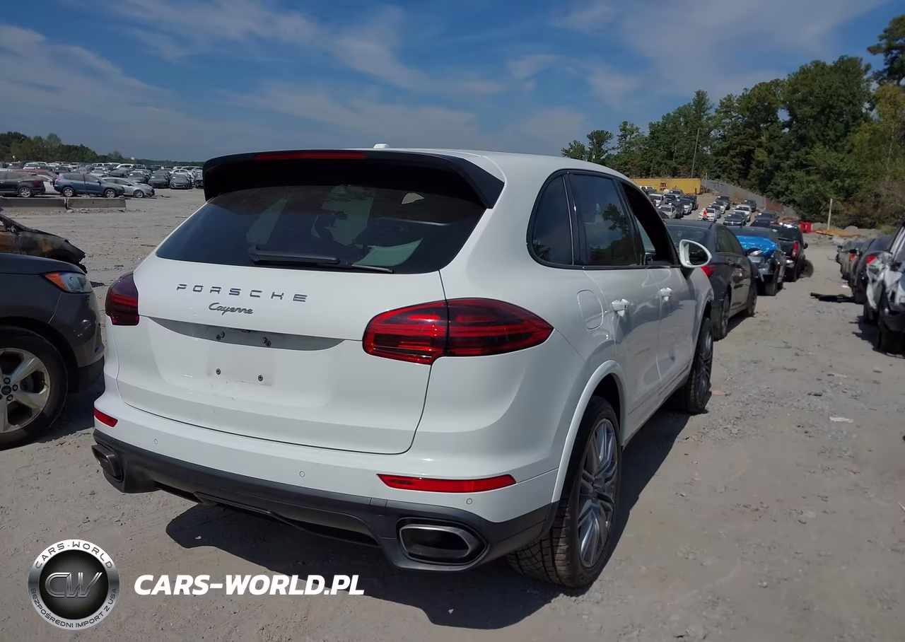 2017 Porsche Cayenne Platinum Edition VIN:WP1AA2A27HKA91831 - 4