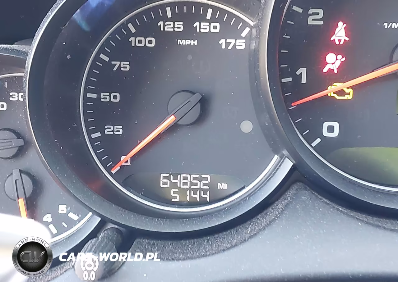 2017 Porsche Cayenne Platinum Edition VIN:WP1AA2A27HKA91831 - 7