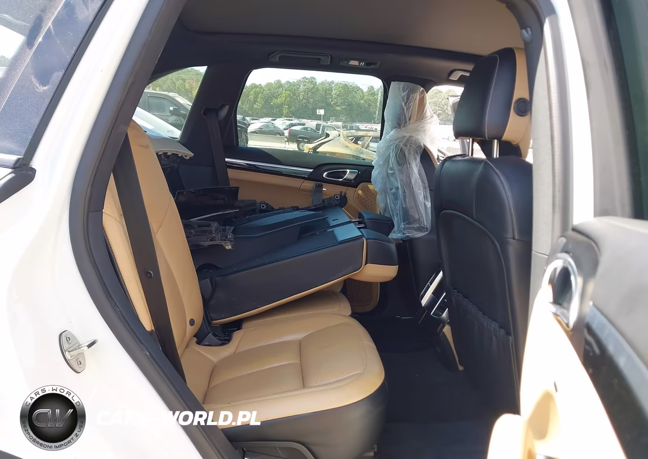 2017 Porsche Cayenne Platinum Edition VIN:WP1AA2A27HKA91831 - 8