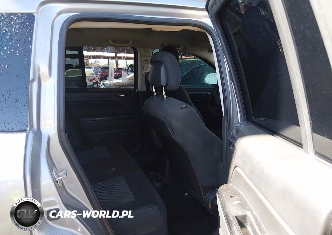 2016 Jeep Compass Sport VIN:1C4NJDBB6GD571651 - 8