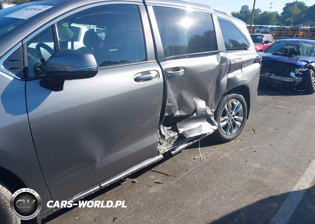 2026 Toyota Sienna Limited-Platinum VIN:5TDZSKFC2TS278060 - 6