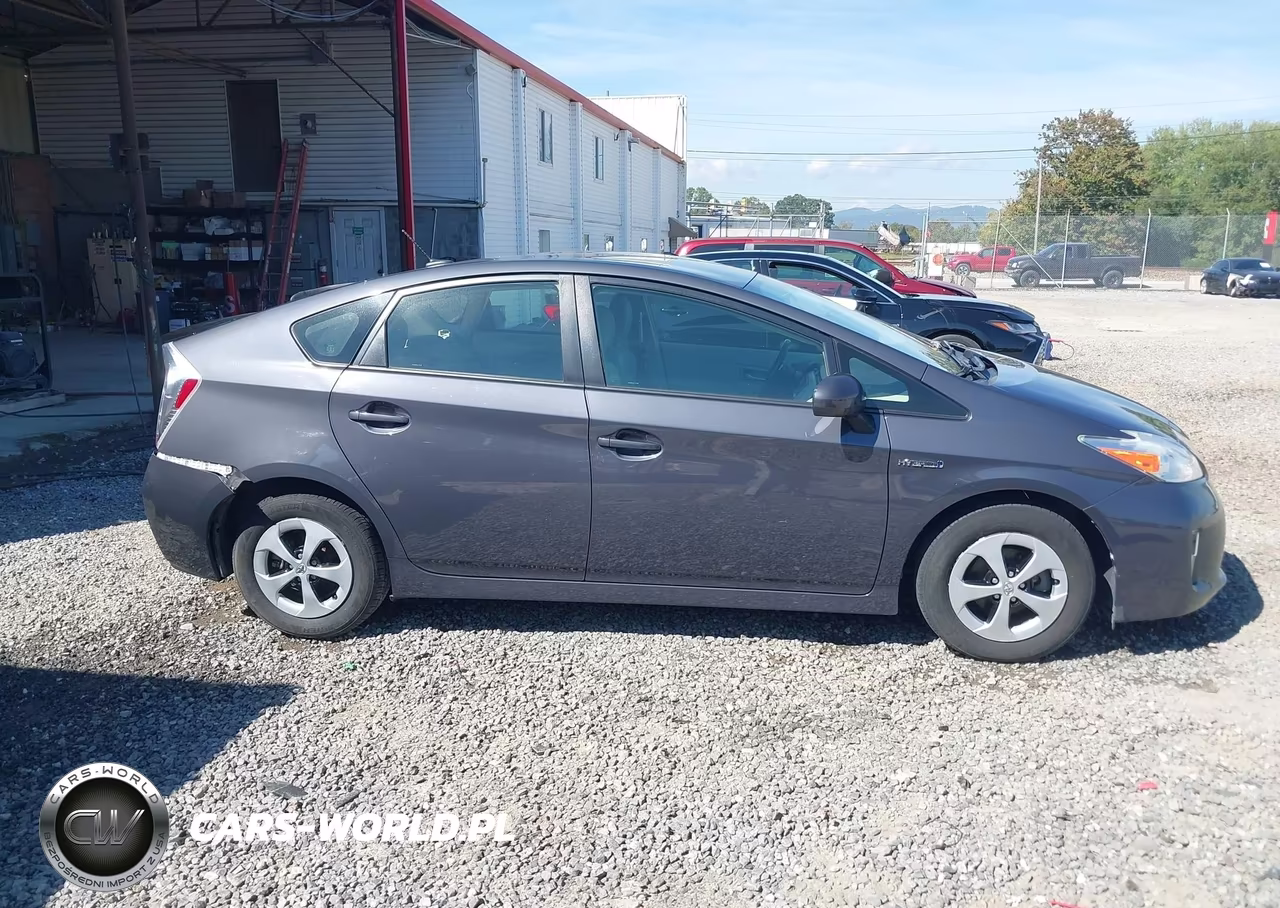 2014 Toyota Prius Four VIN:JTDKN3DUXE1791888 - 13