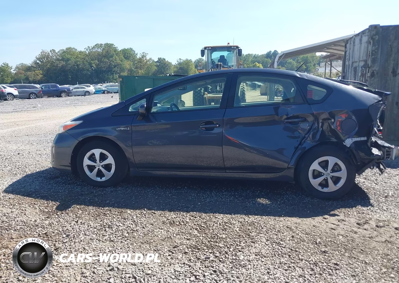 2014 Toyota Prius Four VIN:JTDKN3DUXE1791888 - 14