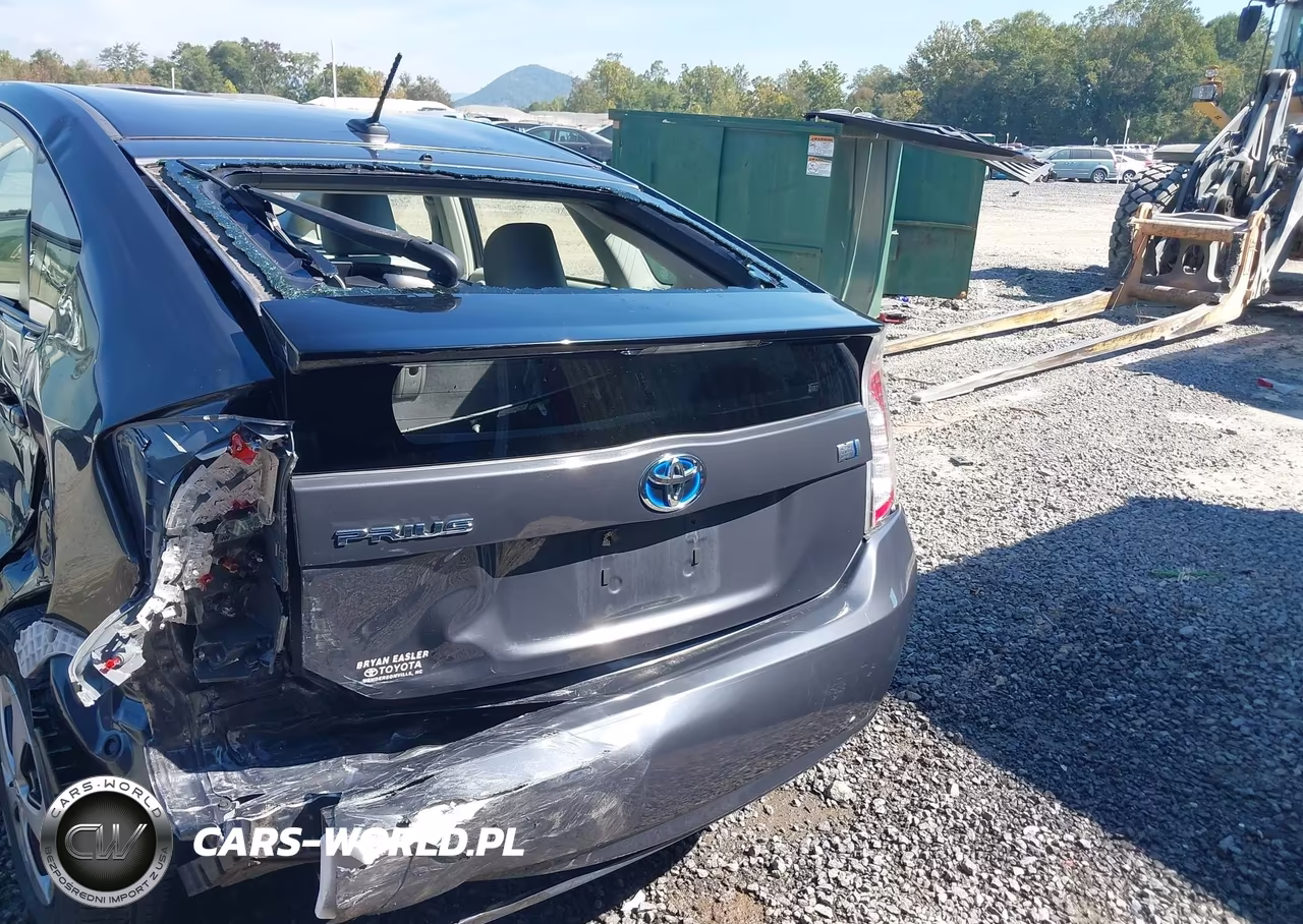 2014 Toyota Prius Four VIN:JTDKN3DUXE1791888 - 17