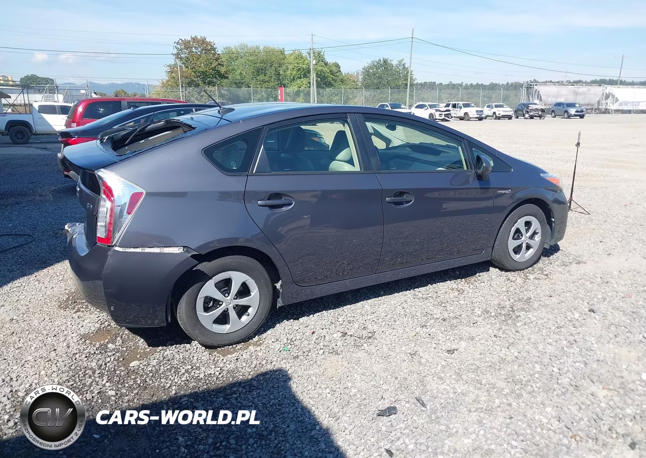 2014 Toyota Prius Four VIN:JTDKN3DUXE1791888 - 4