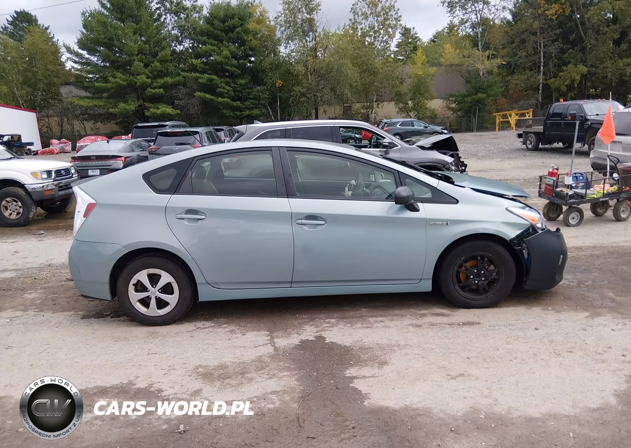 2012 Toyota Prius Two VIN:JTDKN3DU1C1535314 - 13