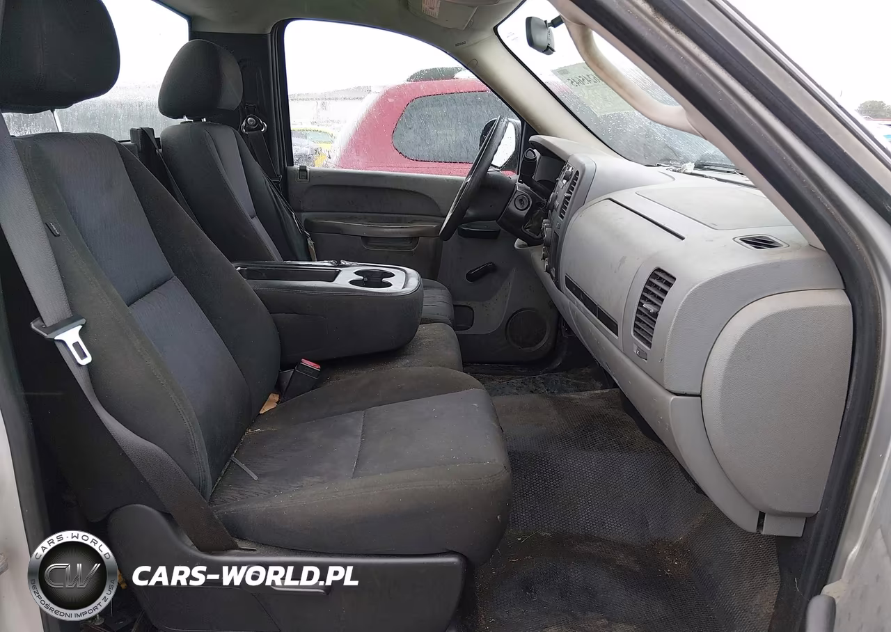 2010 Chevrolet Silverado 1500 Work Truck VIN:1GCPCPEA0AZ223992 - 5