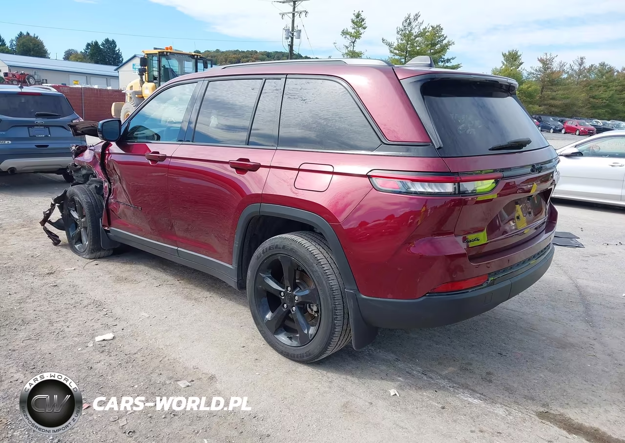 2025 Jeep Grand Cherokee Altitude 4X4 VIN:1C4RJHAG5SC354550 - 3