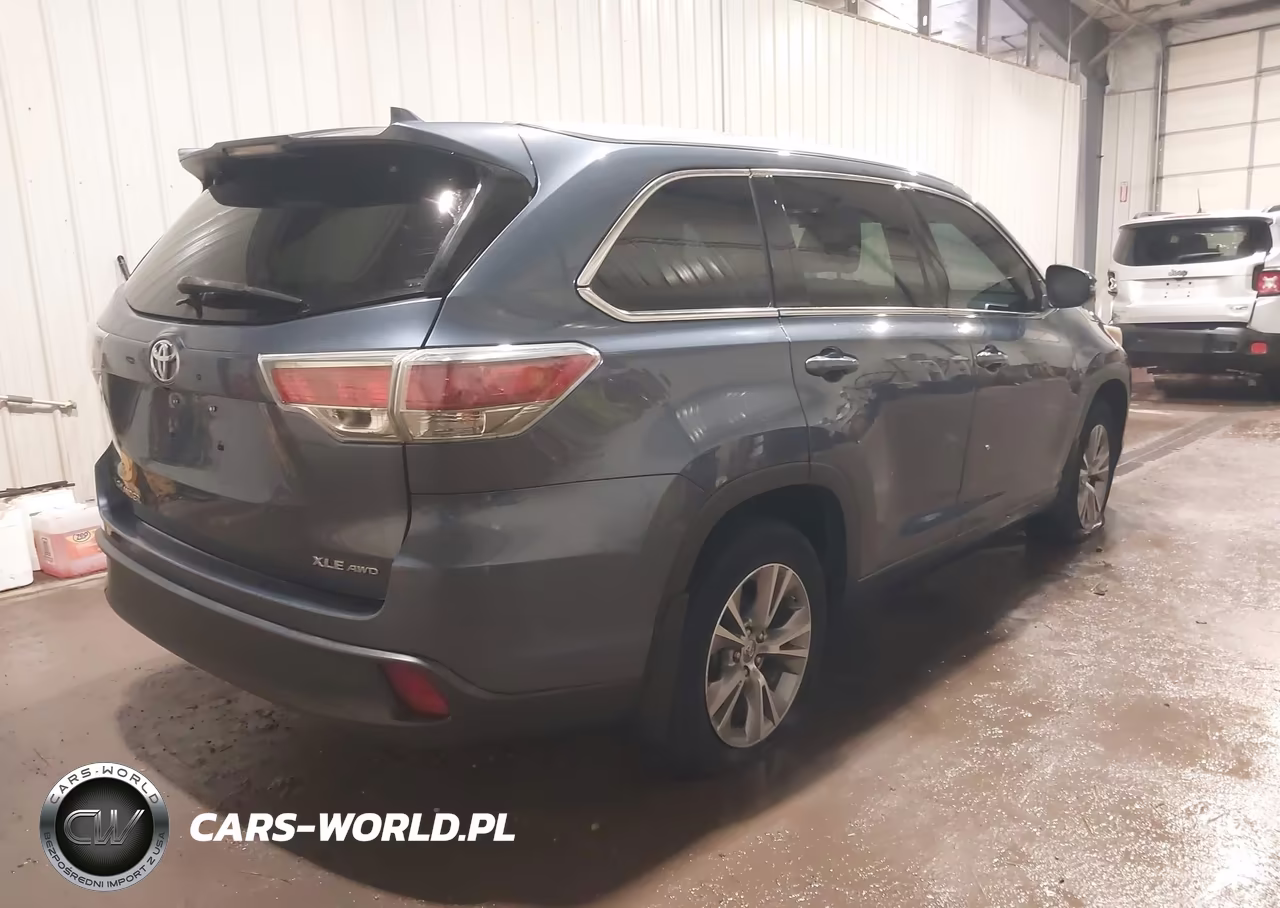 2015 Toyota Highlander Xle V6 VIN:5TDJKRFH9FS174638 - 4