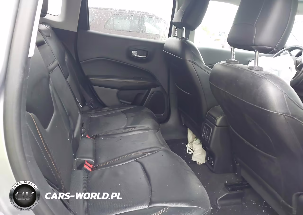 2018 Jeep Compass Limited 4X4 VIN:3C4NJDCB2JT397612 - 8