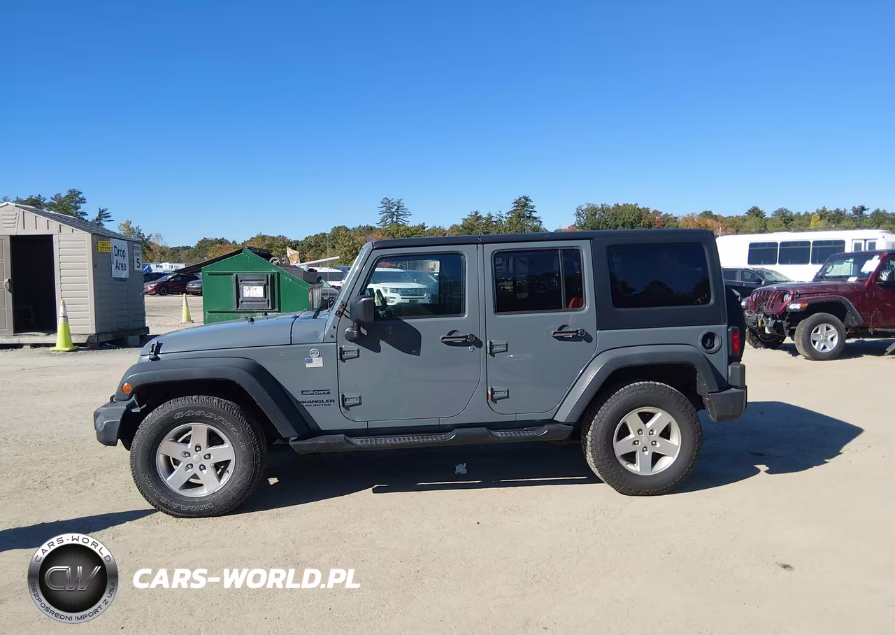 2015 Jeep Wrangler Unlimited Sport VIN:1C4BJWDG3FL727009 - 14