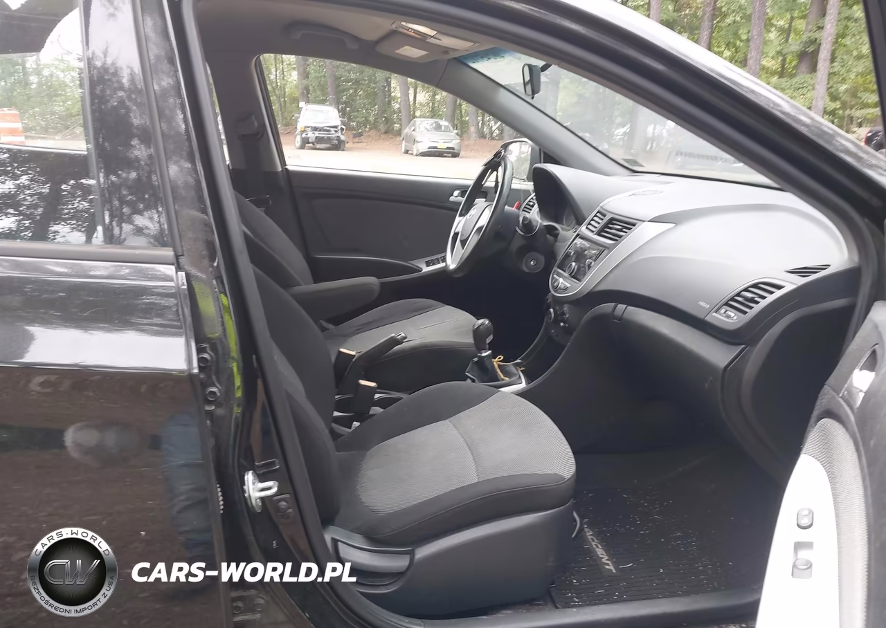 2014 Hyundai Accent Gs VIN:KMHCT5AE7EU183209 - 5