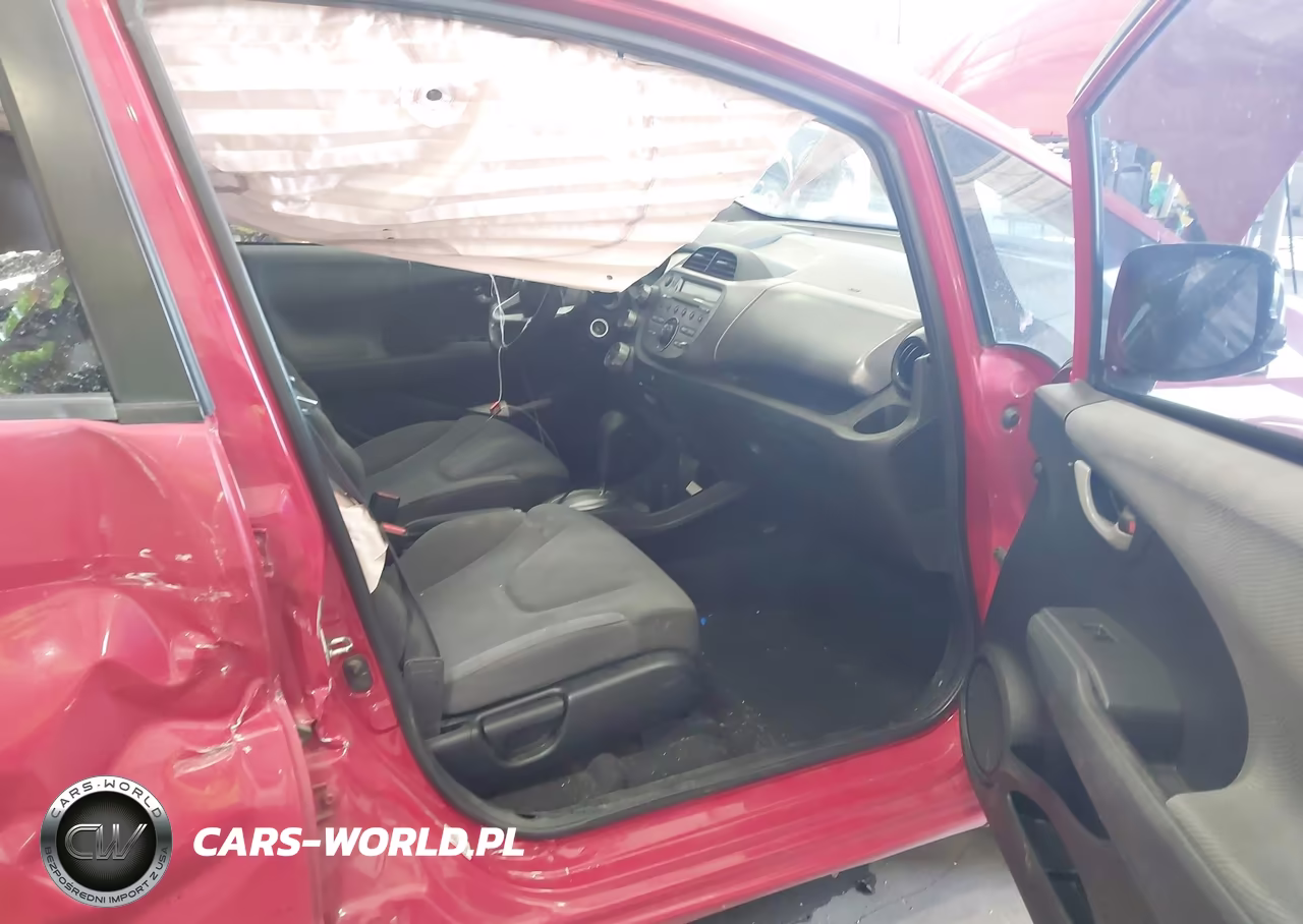2013 Honda Fit VIN:JHMGE8H37DC035909 - 5