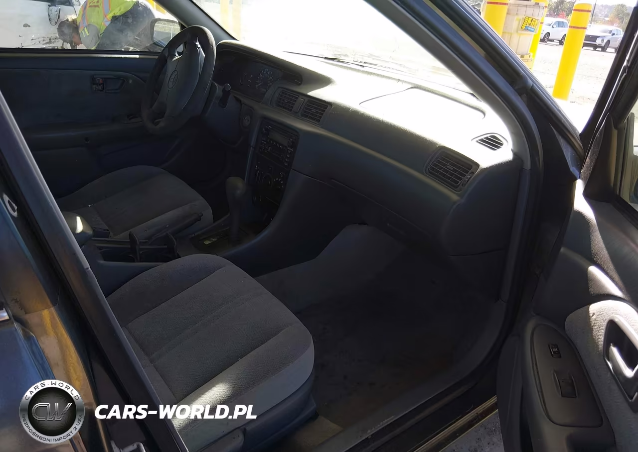 2000 Toyota Camry Ce VIN:4T1BG22K9YU755923 - 5