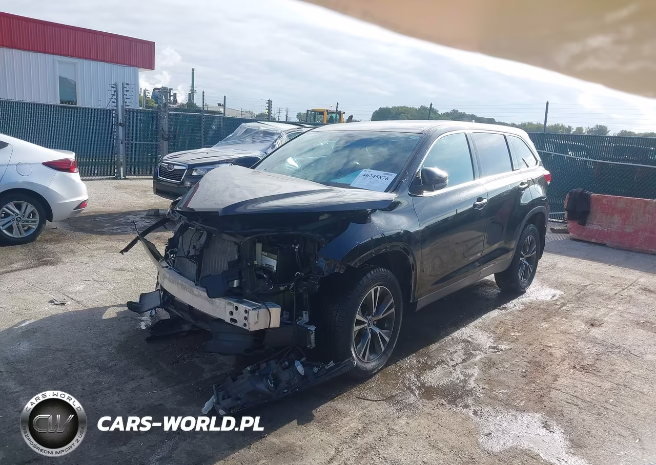 2019 Toyota Highlander Le Plus VIN:5TDBZRFH1KS722724 - 2