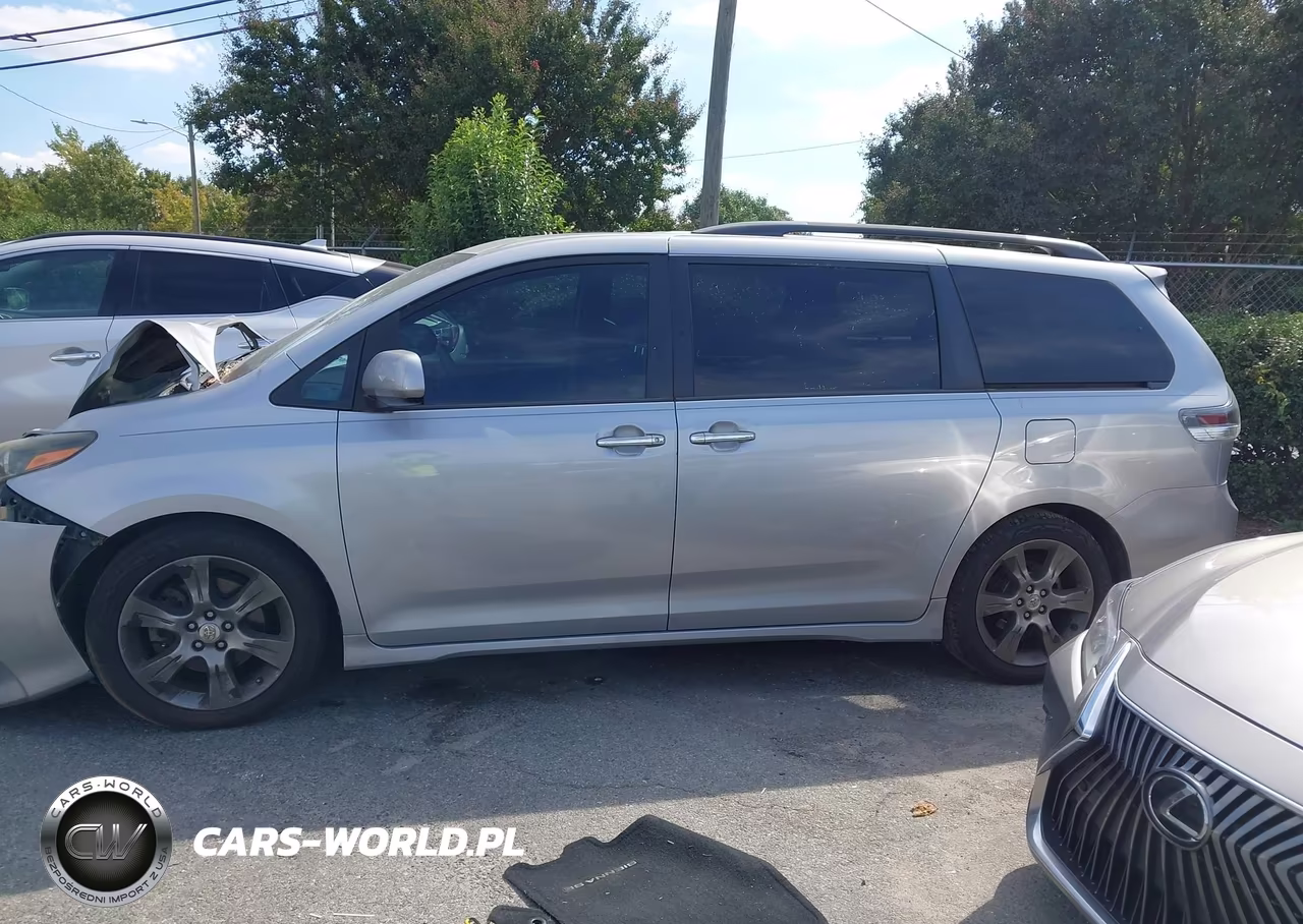 2015 Toyota Sienna Se 8 Passenger VIN:5TDXK3DC5FS674116 - 13