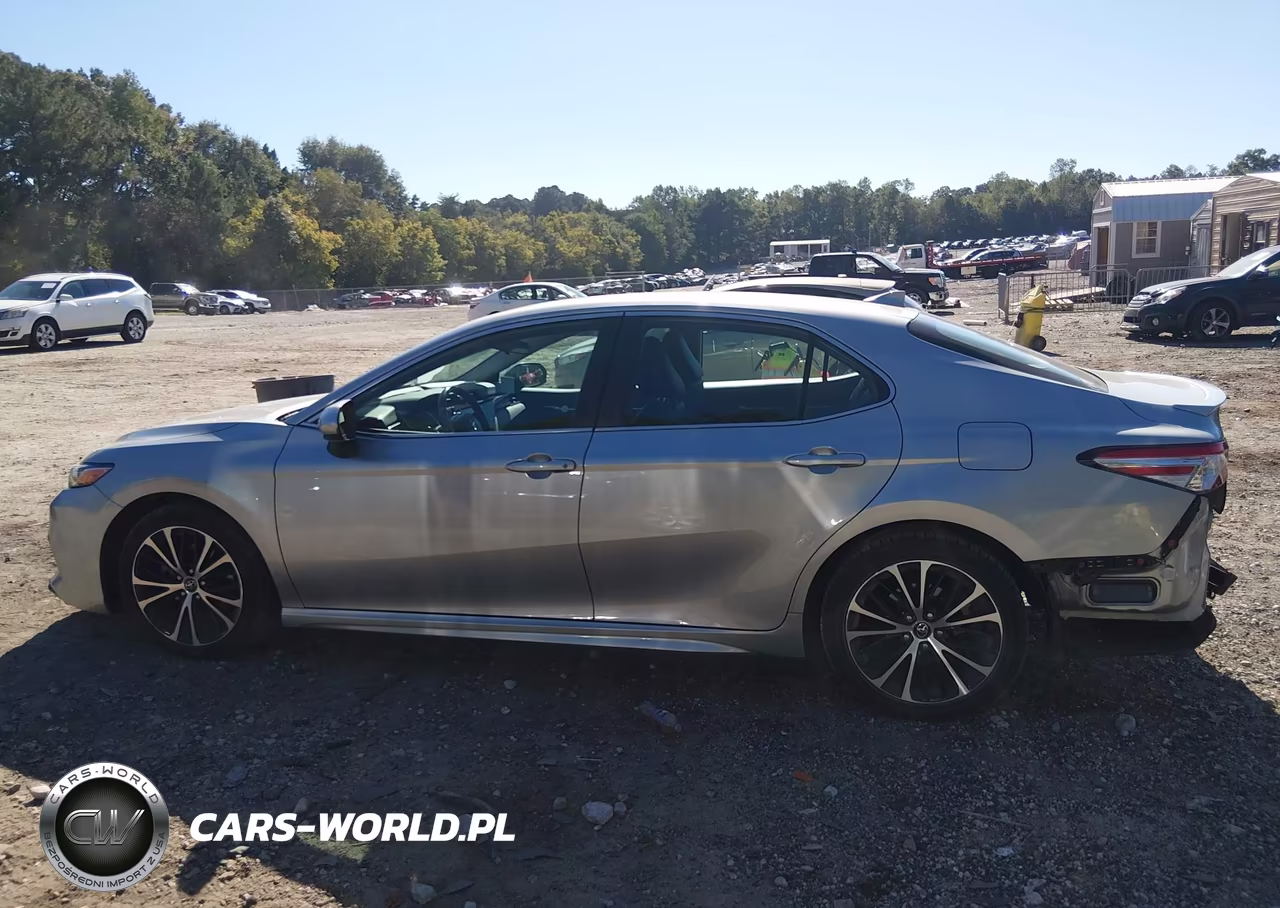 2020 Toyota Camry Se VIN:4T1G11AK9LU915715 - 15
