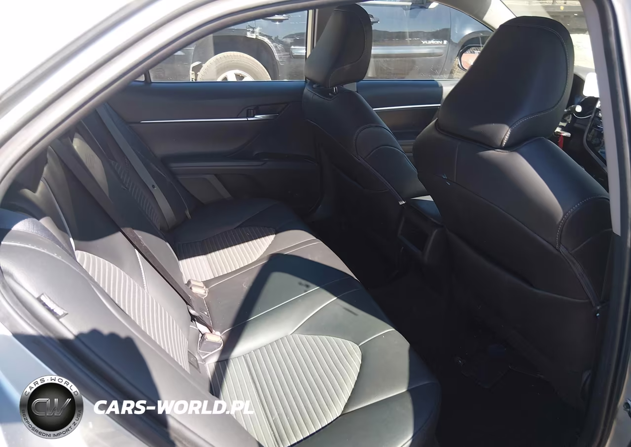 2020 Toyota Camry Se VIN:4T1G11AK9LU915715 - 8