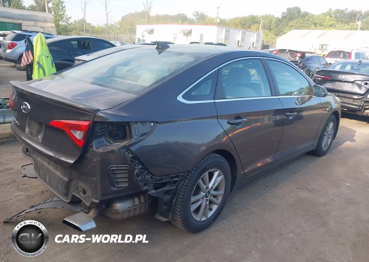 2015 Hyundai Sonata Se VIN:5NPE24AF9FH214586 - 4