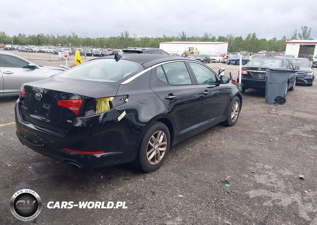 2013 Kia Optima Lx VIN:5XXGM4A79DG240237 - 4