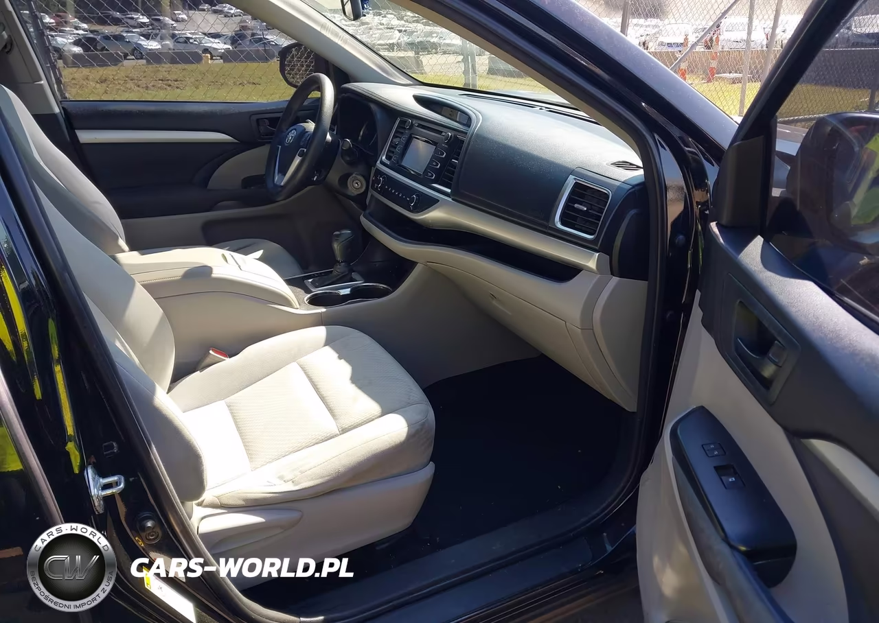 2016 Toyota Highlander Le V6 VIN:5TDZKRFH2GS135166 - 5