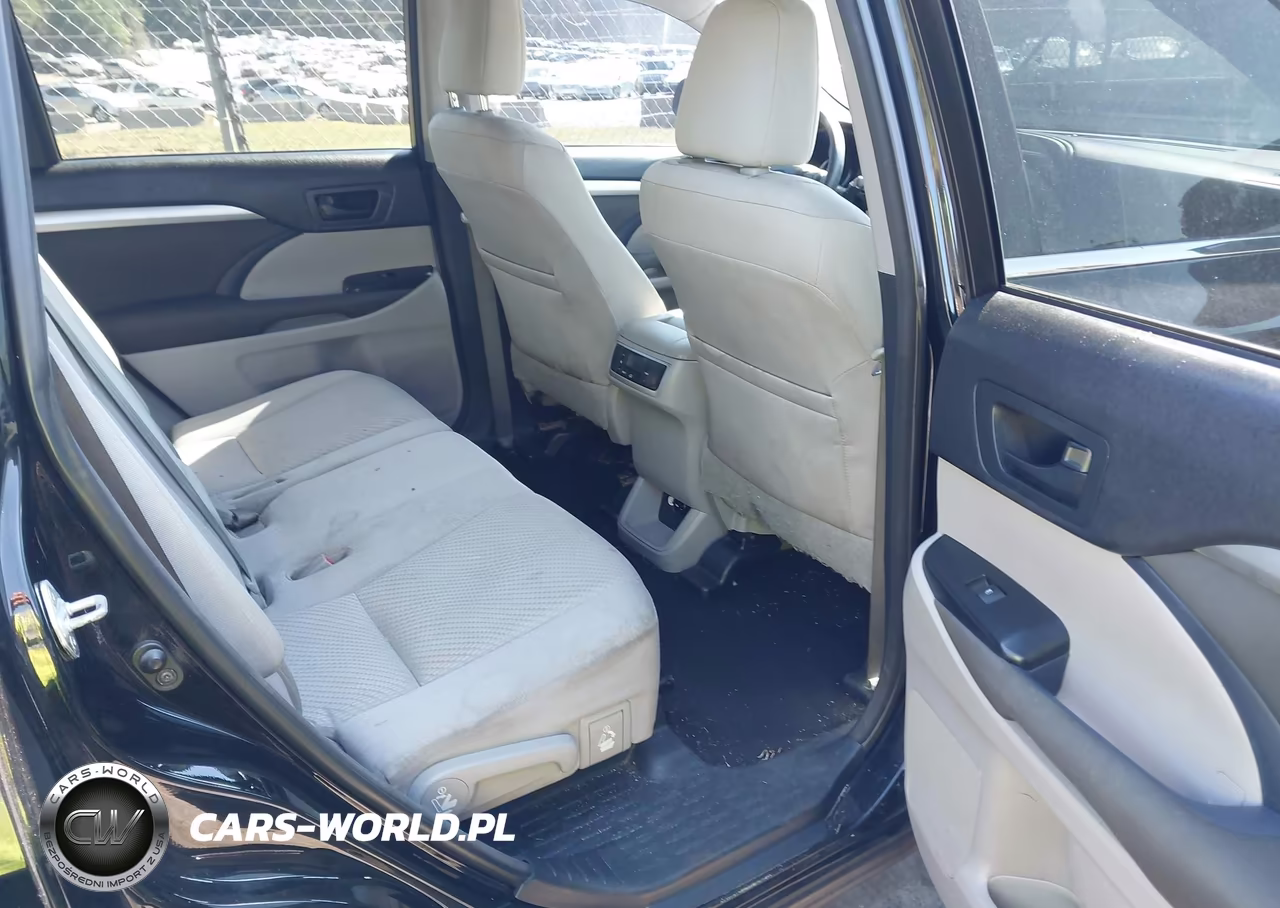 2016 Toyota Highlander Le V6 VIN:5TDZKRFH2GS135166 - 8