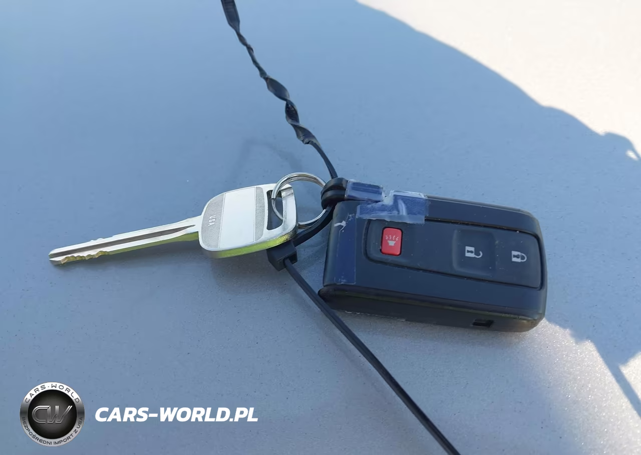 2004 Toyota Prius VIN:JTDKB20U440107155 - 11