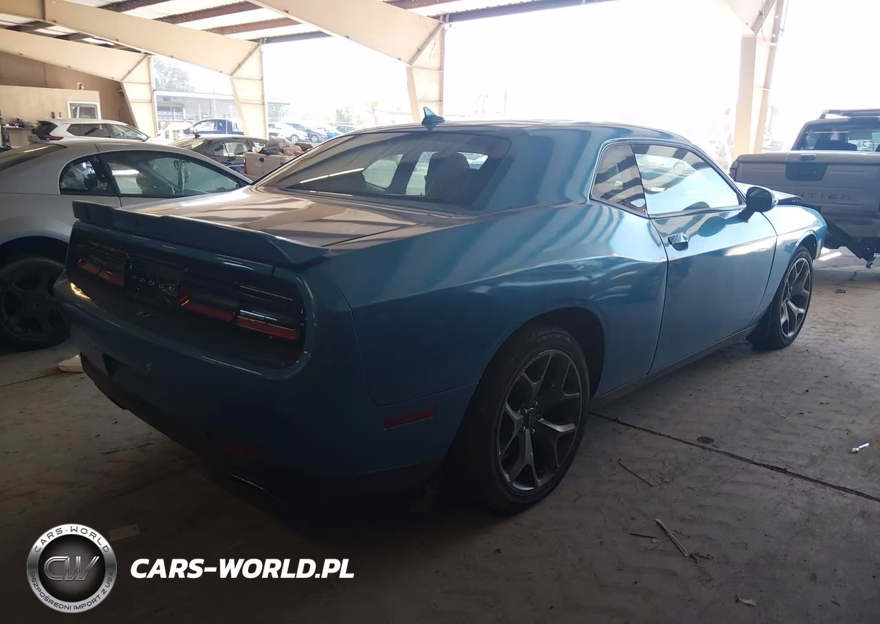 2015 Dodge Challenger Sxt Plus VIN:2C3CDZBGXFH905001 - 4