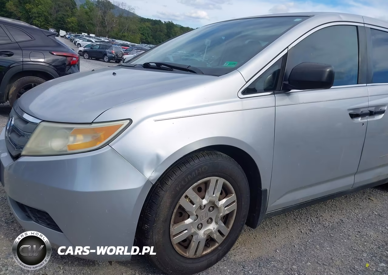 2011 Honda Odyssey Lx VIN:5FNRL5H29BB040759 - 14