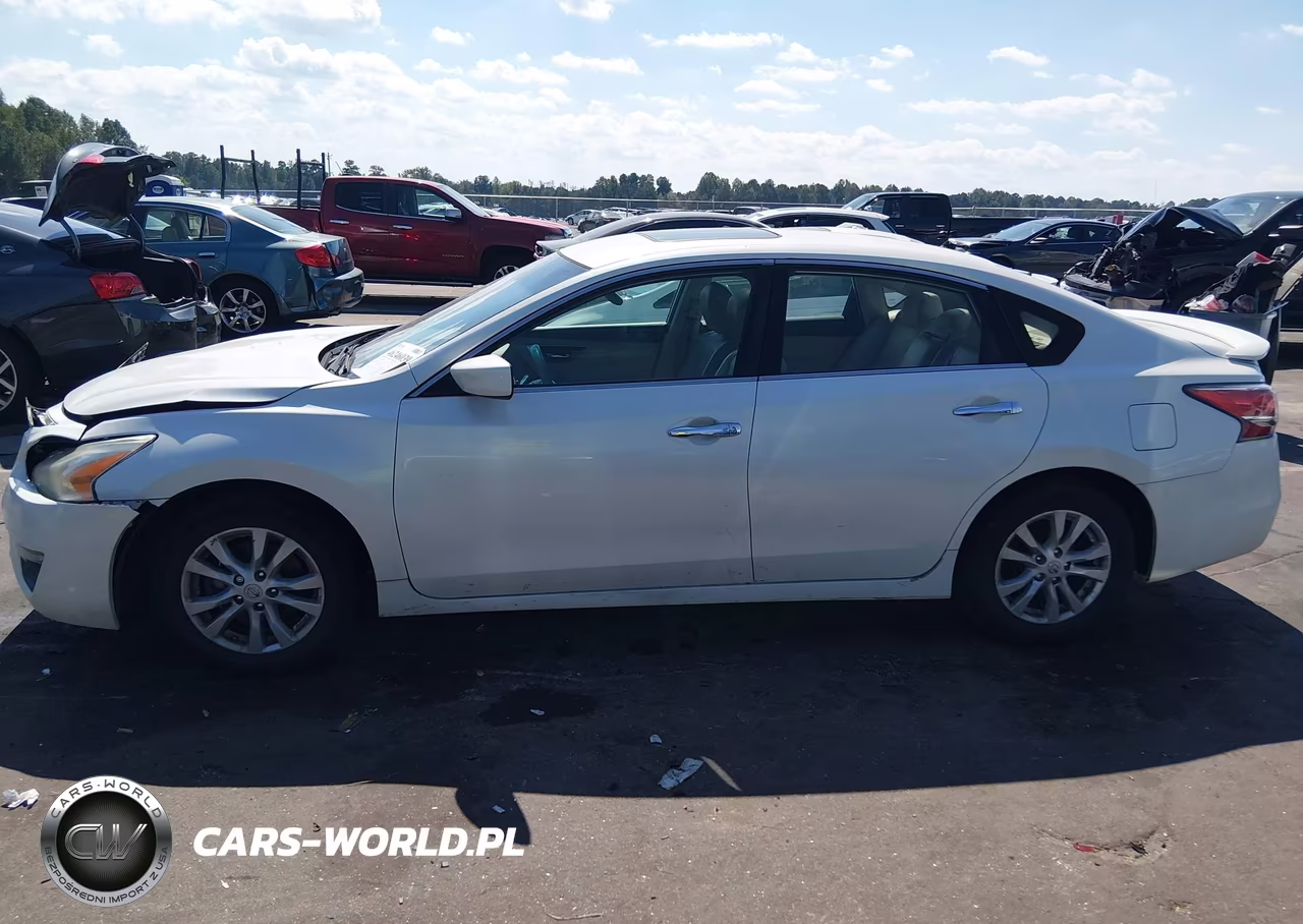 2014 Nissan Altima 2.5 S VIN:1N4AL3AP2EC135582 - 14