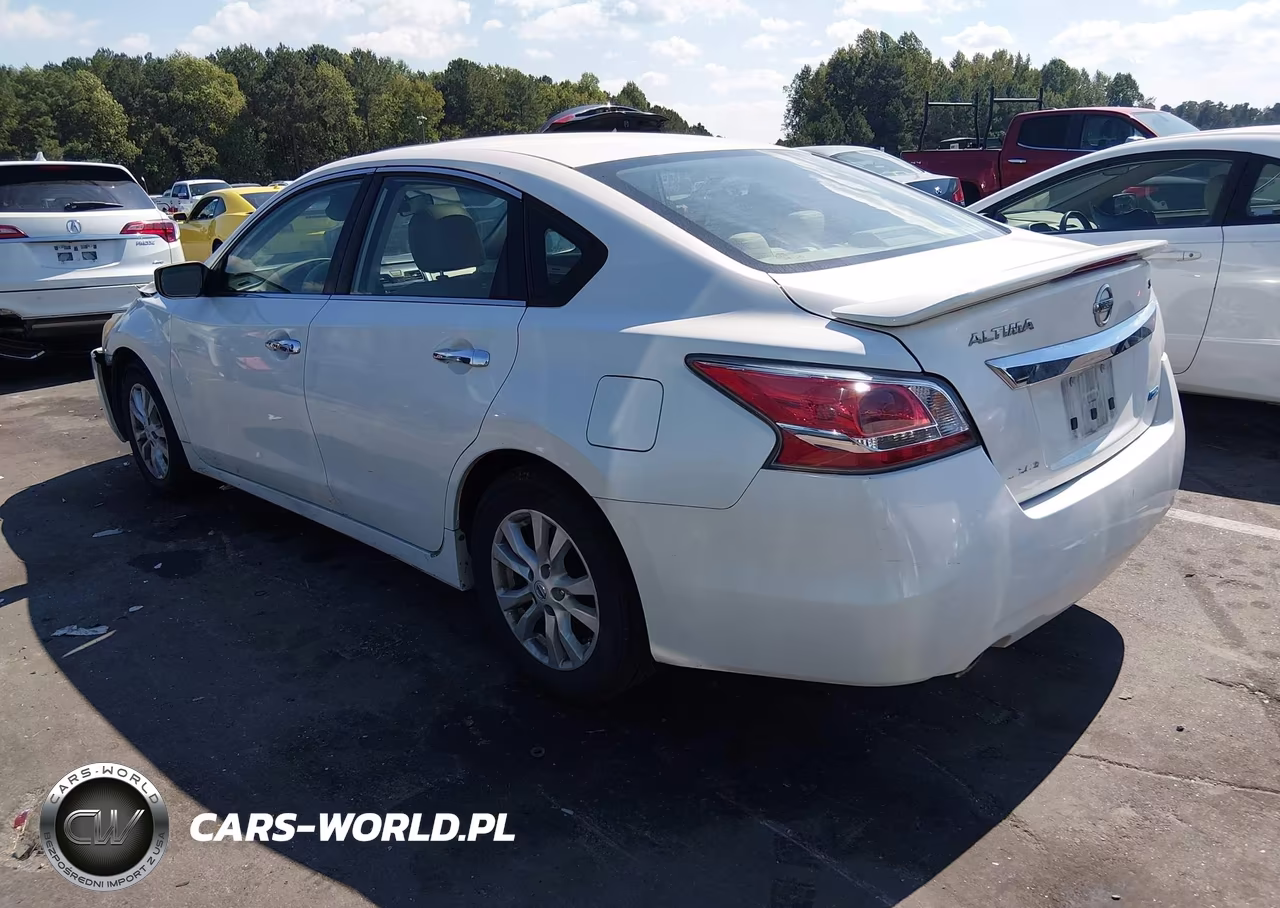 2014 Nissan Altima 2.5 S VIN:1N4AL3AP2EC135582 - 3