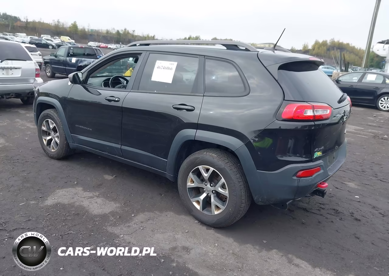 2015 Jeep Cherokee Trailhawk VIN:1C4PJMBB4FW529460 - 3