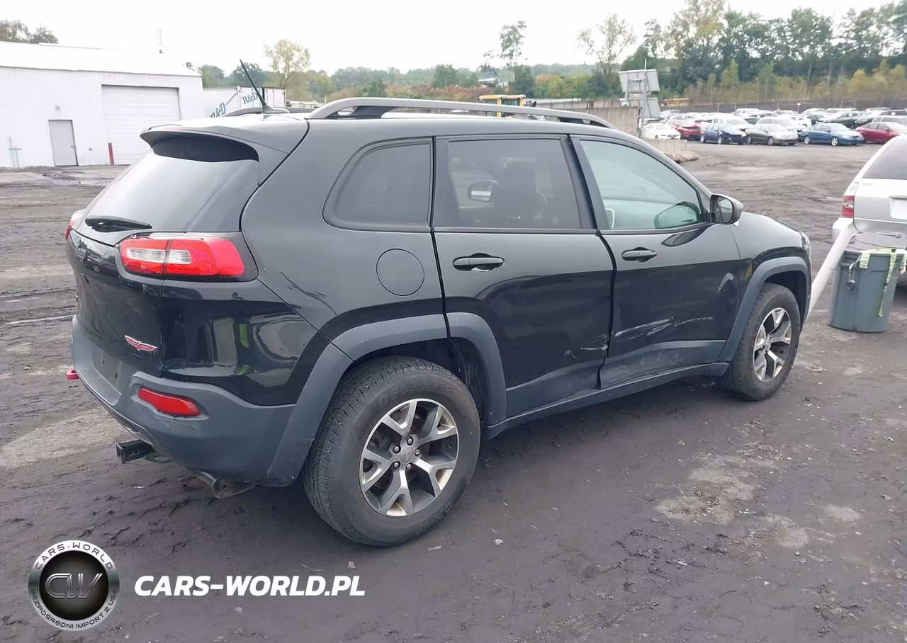 2015 Jeep Cherokee Trailhawk VIN:1C4PJMBB4FW529460 - 4