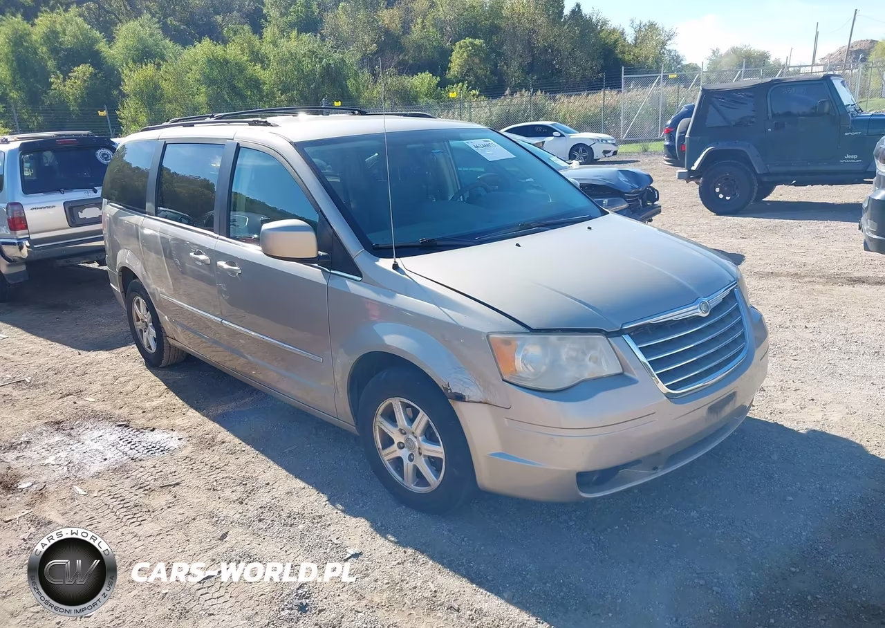 2009 Chrysler Town & Country Touring – zdjęcie 1 z 11