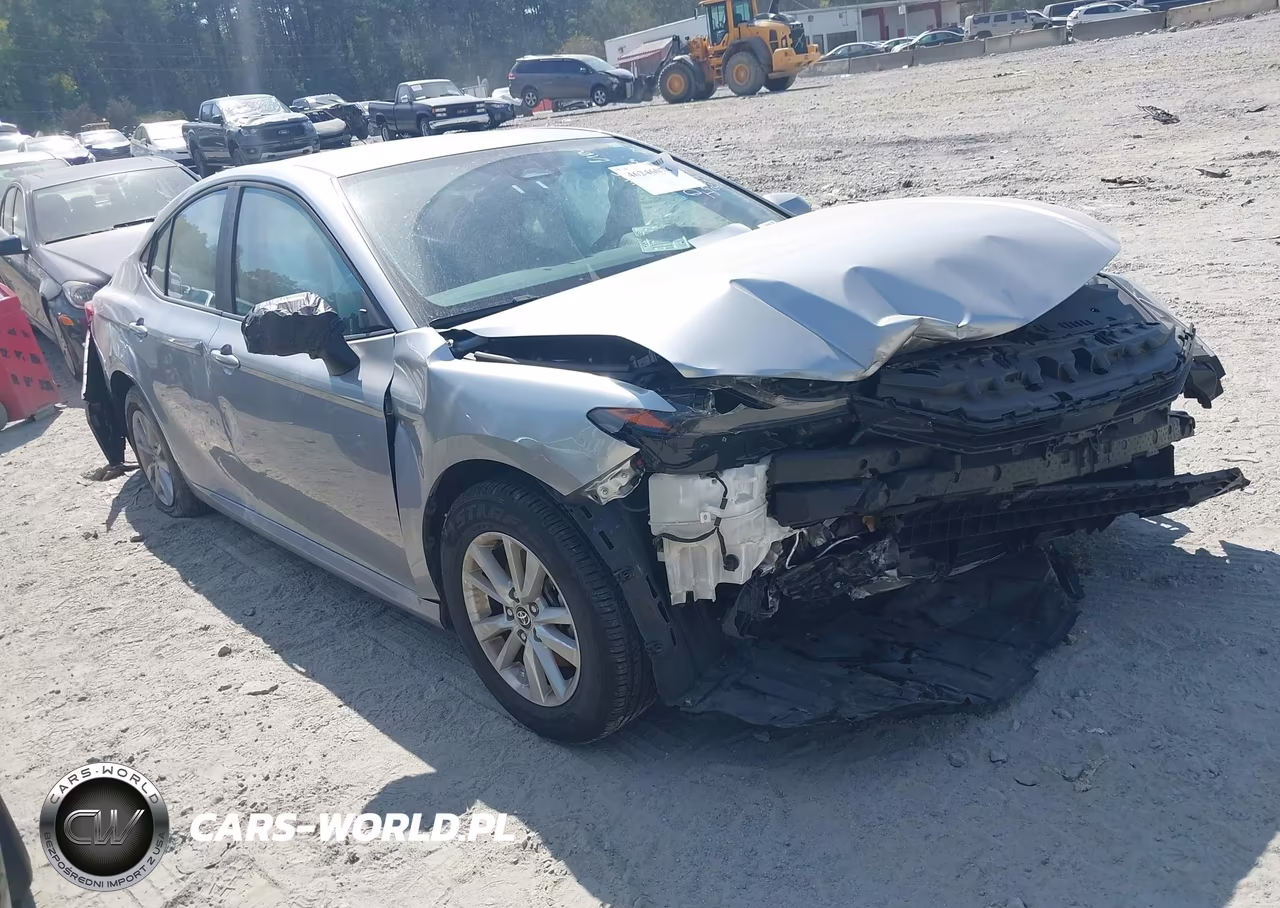 2025 Toyota Camry Le VIN:4T1DAACK2SU521021 - 1