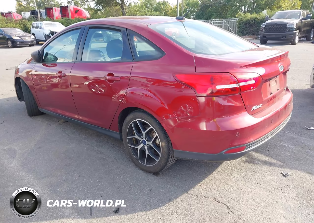2017 Ford Focus Sel VIN:1FADP3H23HL337217 - 3