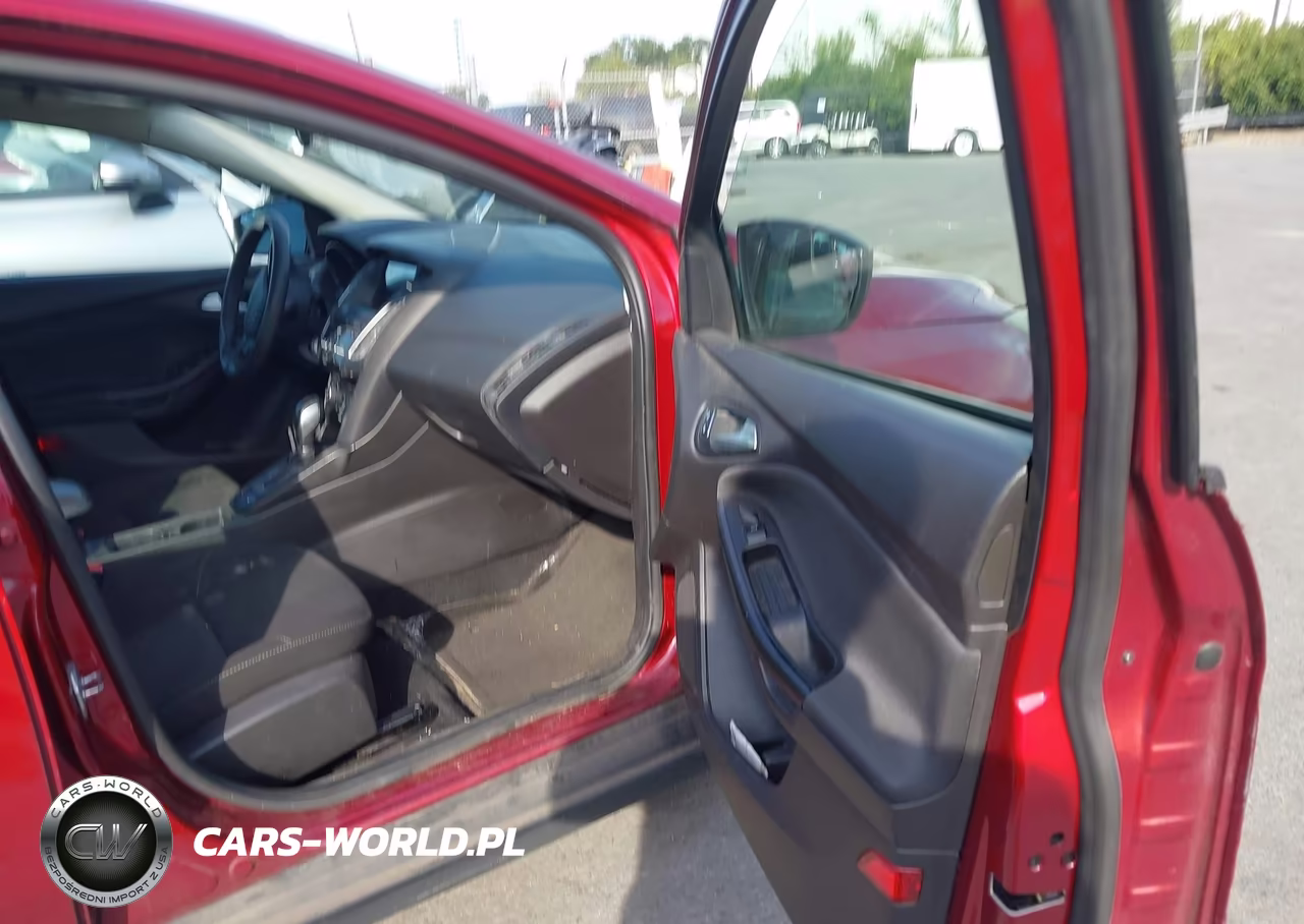 2017 Ford Focus Sel VIN:1FADP3H23HL337217 - 5