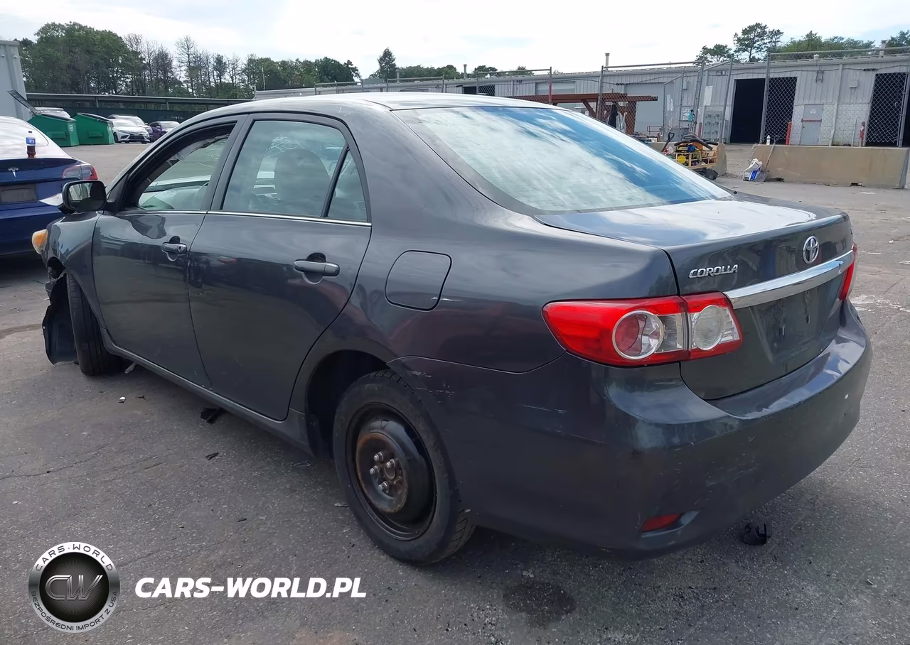 2013 Toyota Corolla Le VIN:2T1BU4EE3DC033868 - 3