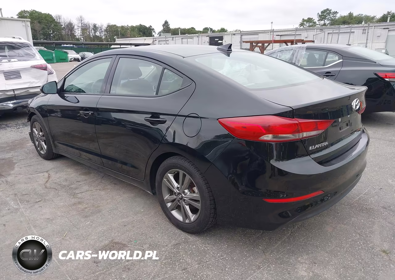 2018 Hyundai Elantra Sel VIN:5NPD84LF3JH242481 - 3