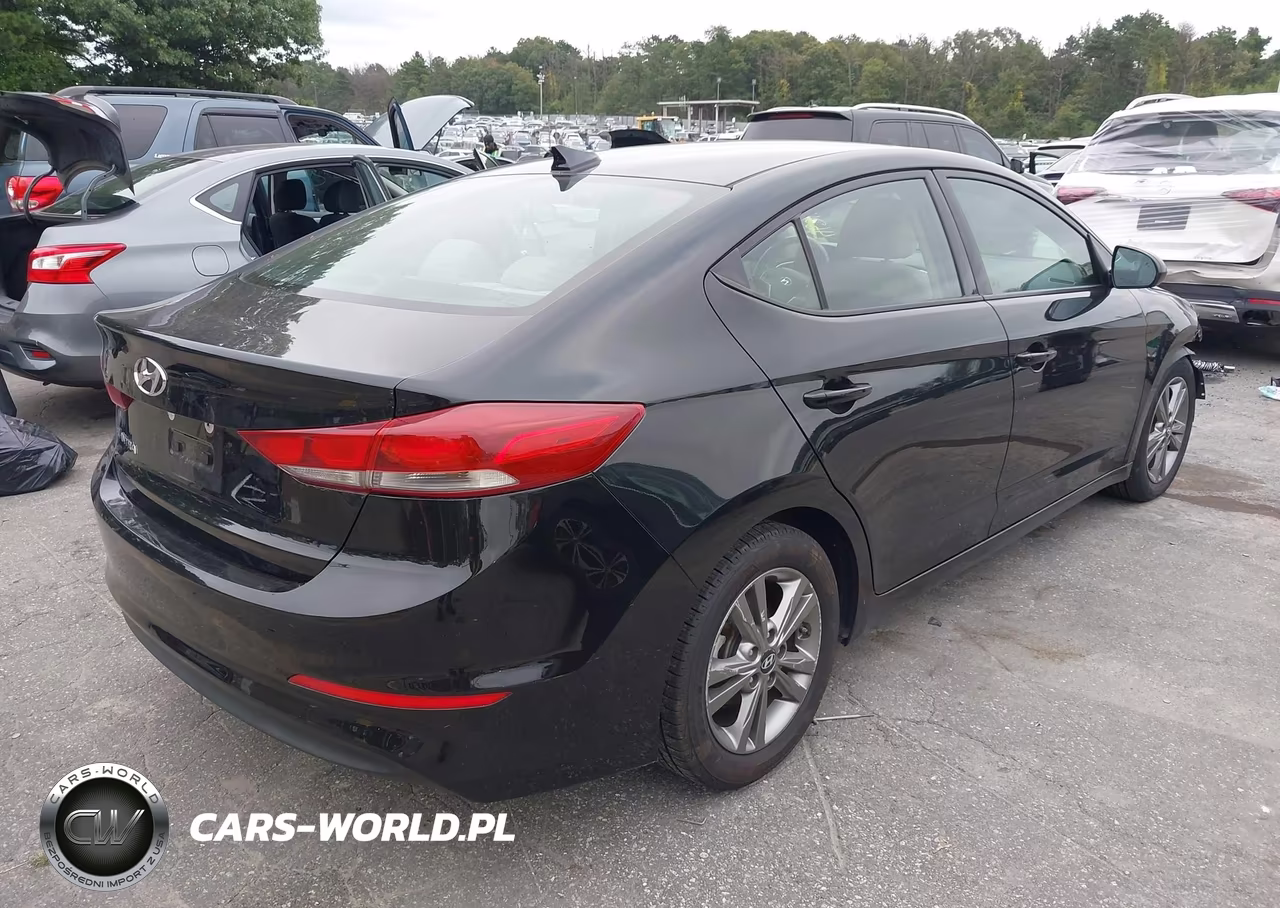 2018 Hyundai Elantra Sel VIN:5NPD84LF3JH242481 - 4