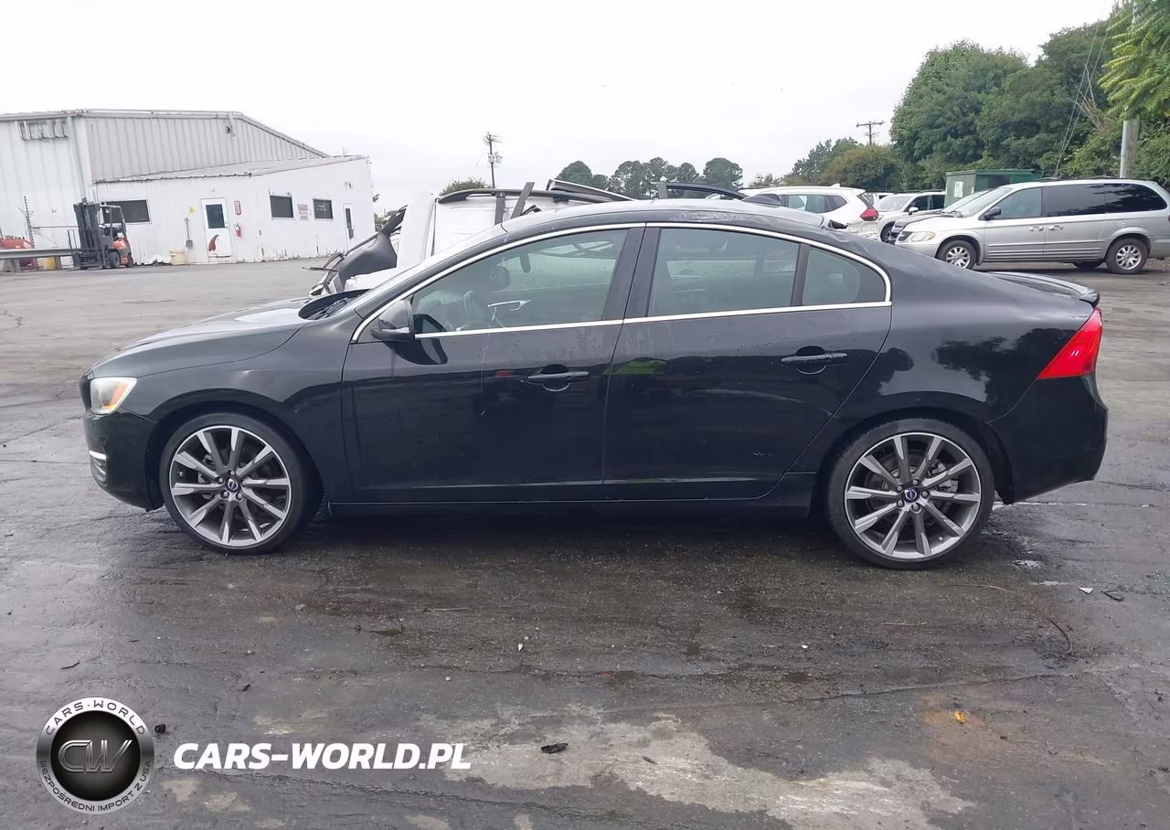 2015 Volvo S60 T5 Premier Plus VIN:YV140MFCXF2304616 - 14