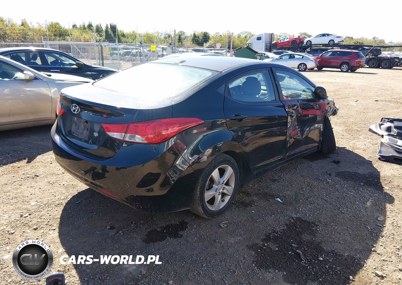 2011 Hyundai Elantra Gls VIN:5NPDH4AE4BH013514 - 4