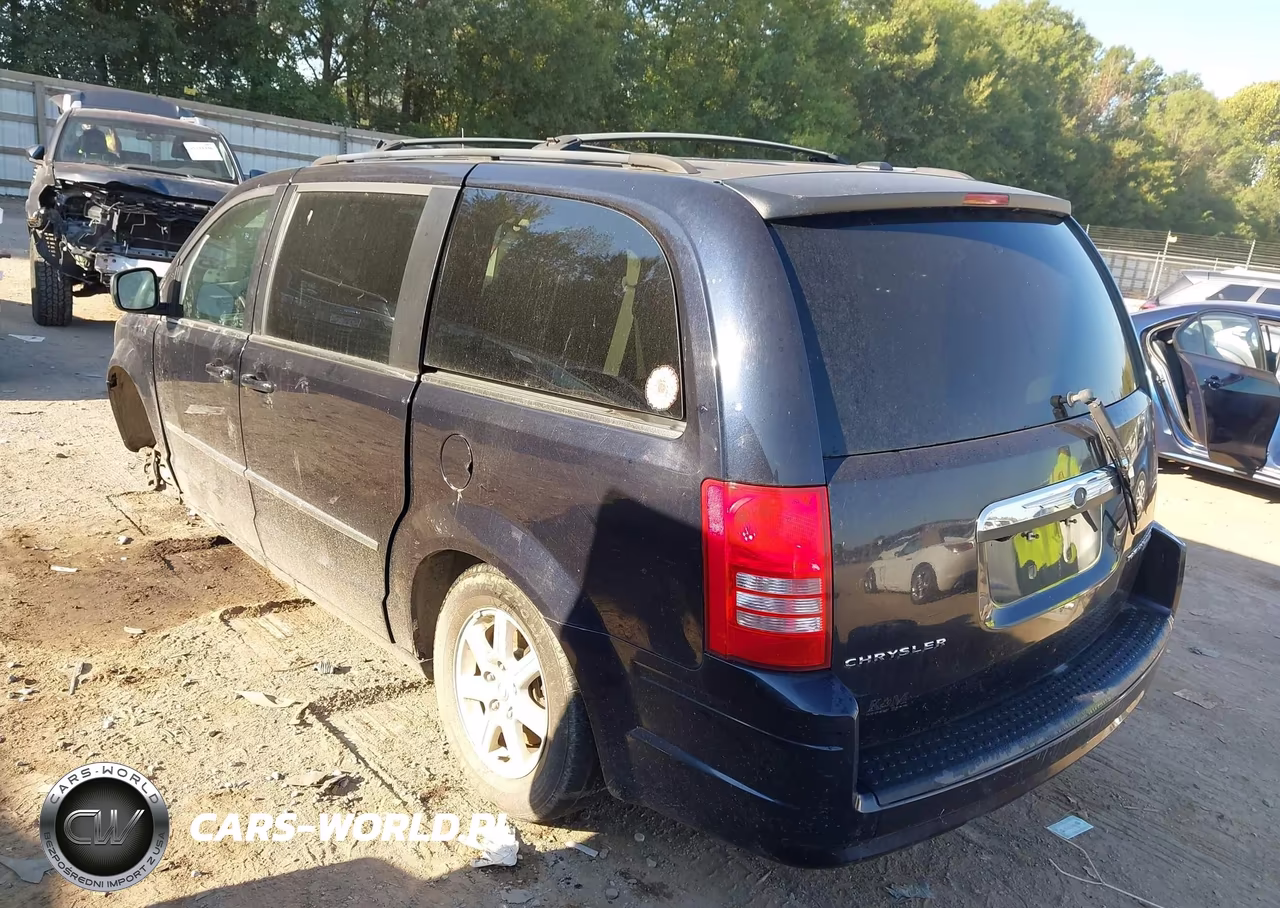 2010 Chrysler Town & Country Touring VIN:2A4RR5D10AR167053 - 3