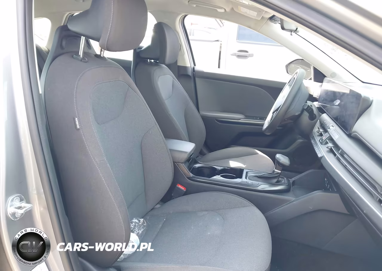 2025 Kia K4 Lxs VIN:3KPFT4DE1SE046431 - 5